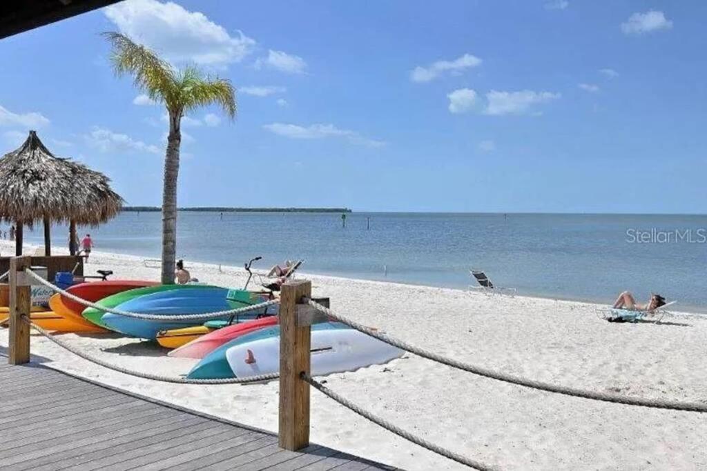 Manatee, Studio202, Beach Steps Away! Pool+Wifi Ruskin Exterior foto
