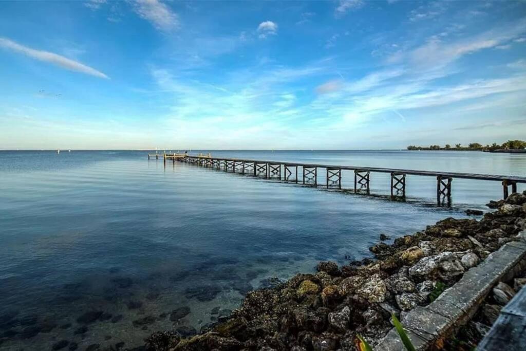Manatee, Studio202, Beach Steps Away! Pool+Wifi Ruskin Exterior foto