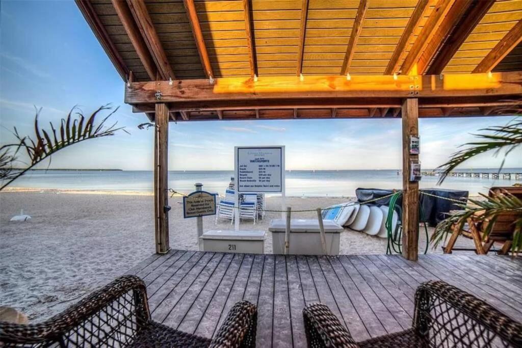 Manatee, Studio202, Beach Steps Away! Pool+Wifi Ruskin Exterior foto