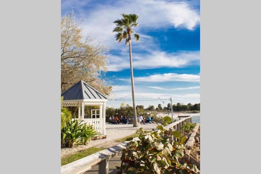 Manatee, Studio202, Beach Steps Away! Pool+Wifi Ruskin Exterior foto